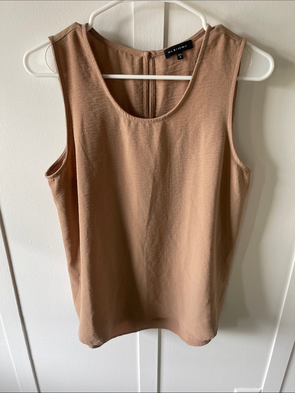 Pleione Tan Sleeveless Shell Top